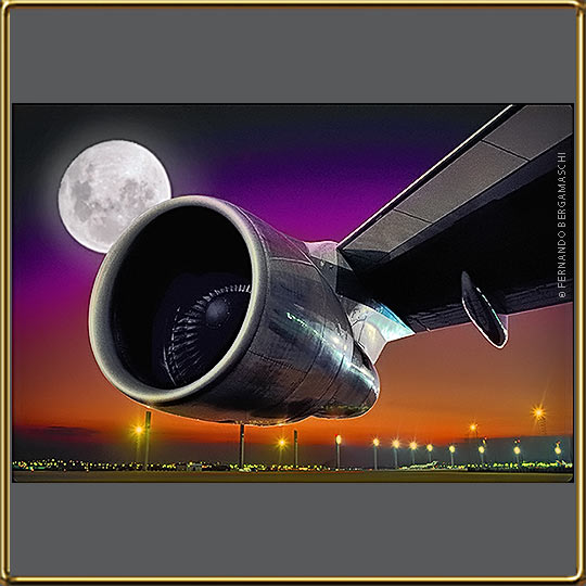 Turbina de avião com a lua
